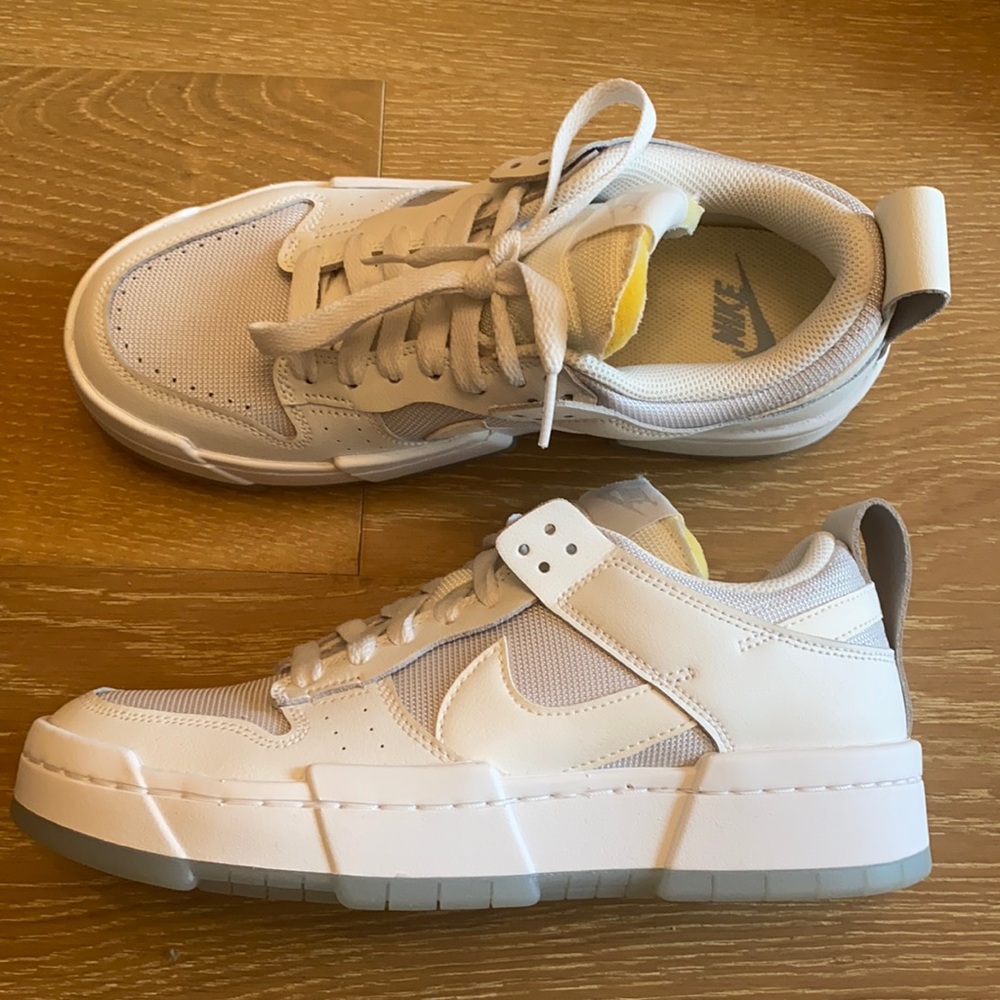 BRAND NEW IN BOX NIKE DUNK LOW DISRUPT PHOTON DUST/SUMMIT WHITE WOMENS SIZE 9